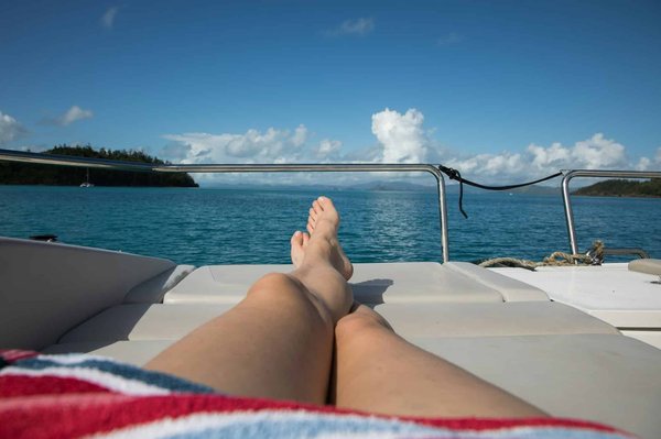 Comment les techniques de relaxation progressive peuvent-elles améliorer la qualité du sommeil chez les seniors?